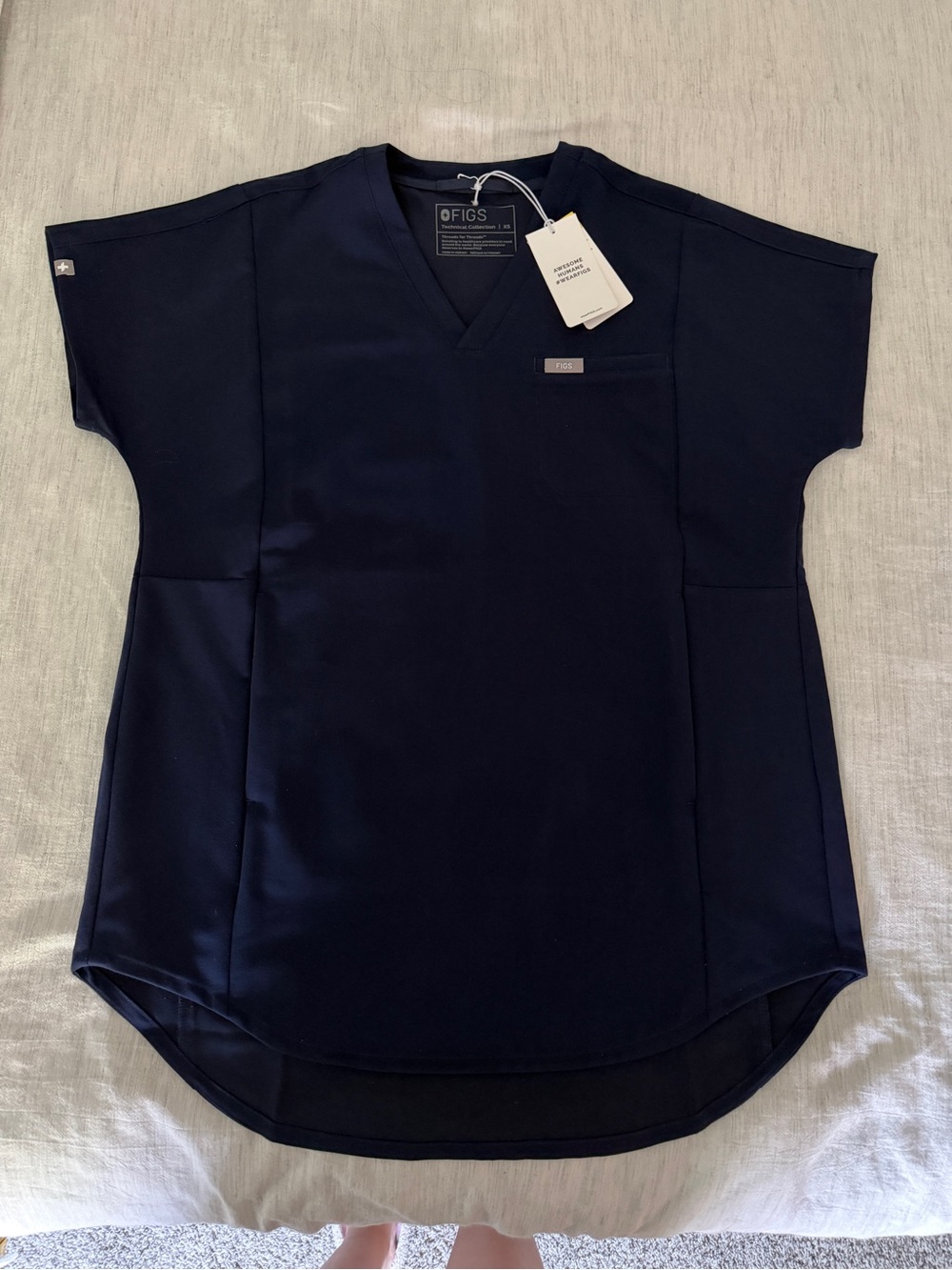 FIGS Addison Tunic Scrub Top | NWT | Navy XS